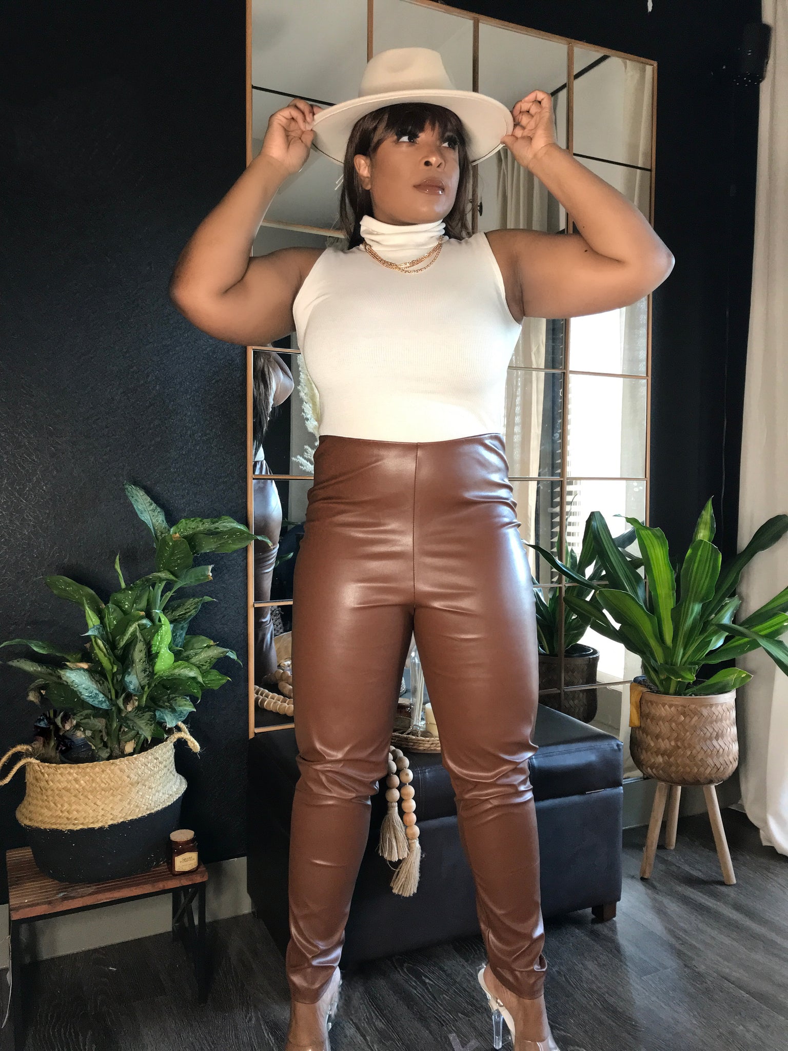 Savannah Brown Faux Leather Pants – Pretty Girl Gang Studios